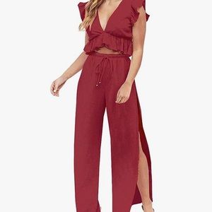 Super cute two piece set, feels like linen, never worn!